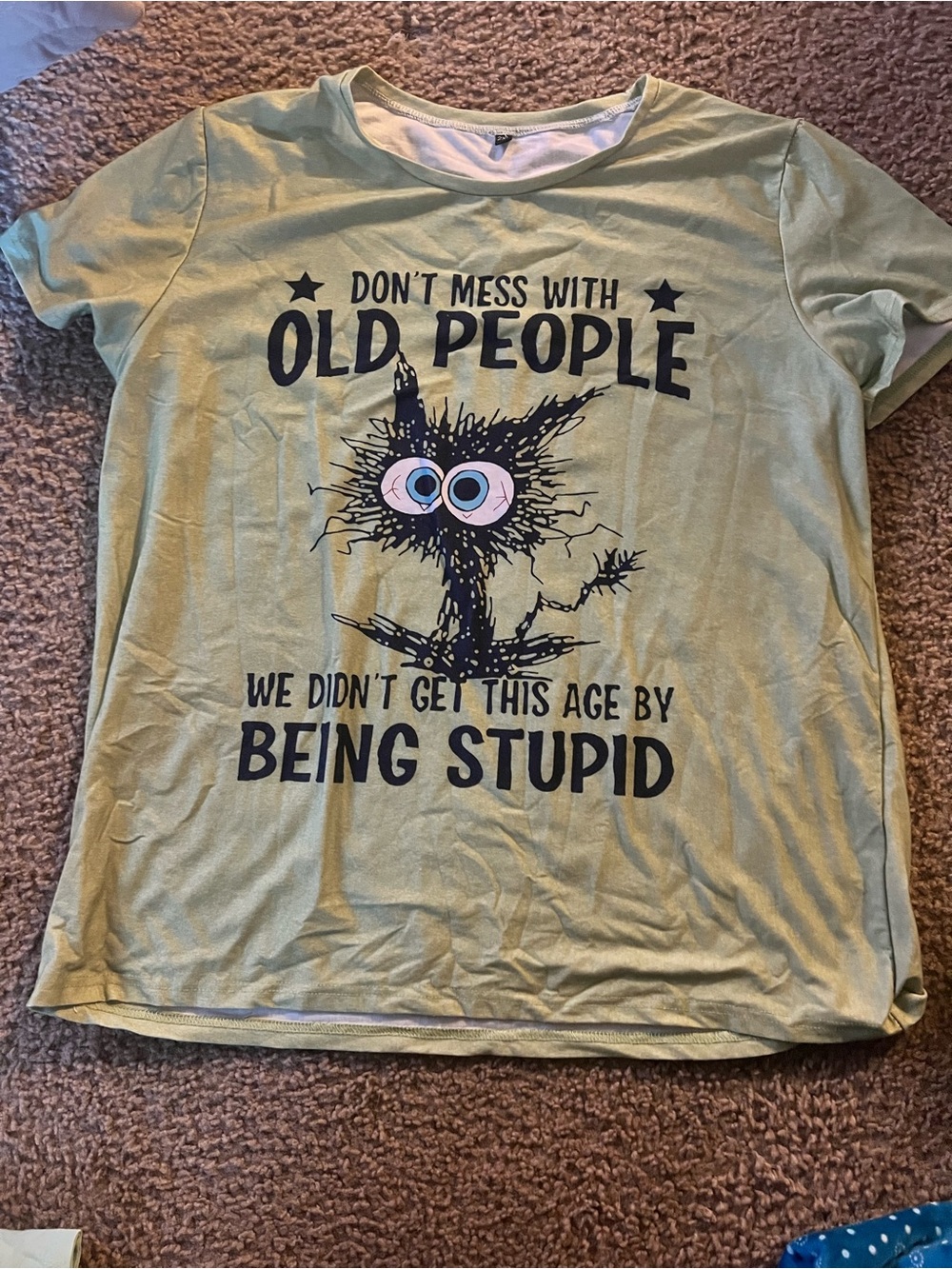 Women’s Olive Green Graphic Tee - 'Don't Mess With Old People'